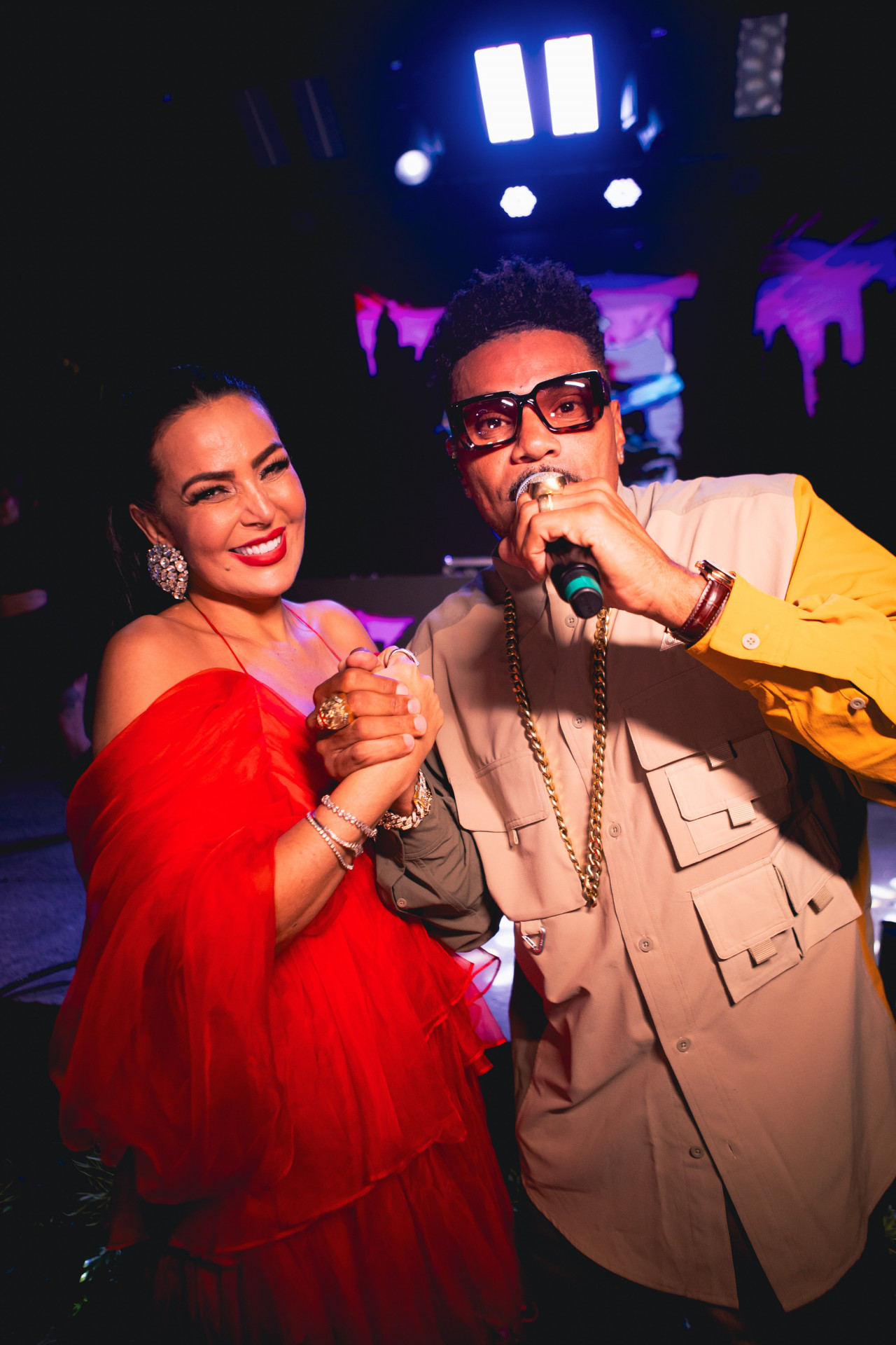 Gardênia Cavalcanti ao lado de Naldo Benny, uma das atrações que animaram a mega festa
