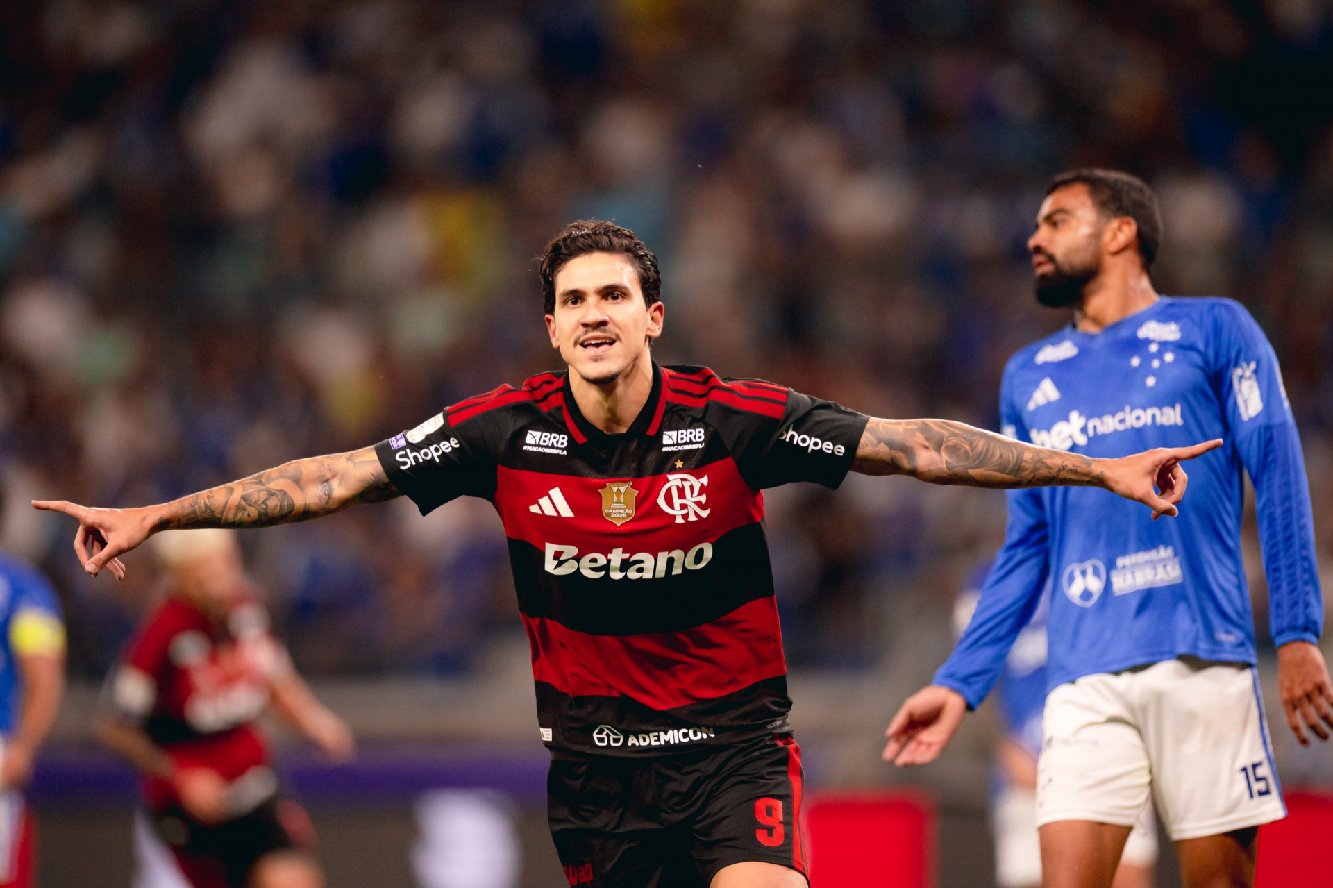 Pedro comemora gol marcado pelo Flamengo sobre o Cruzeiro, no Mineir&atilde;o - Adriano Fontes / Flamengo