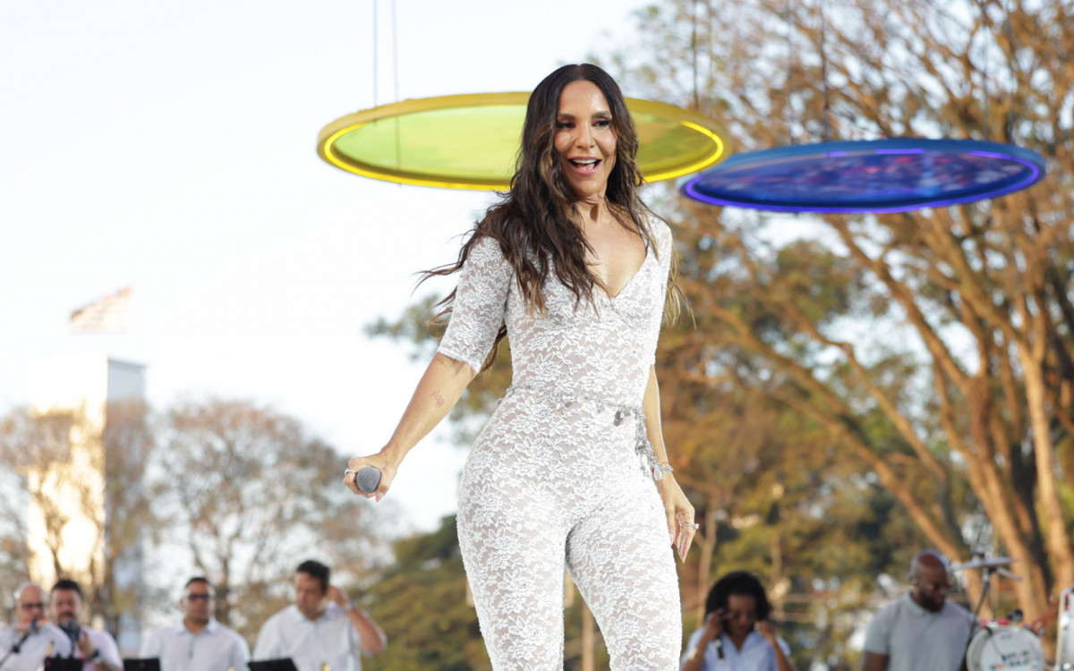 Ivete Sangalo no palco de show em S&atilde;o Paulo