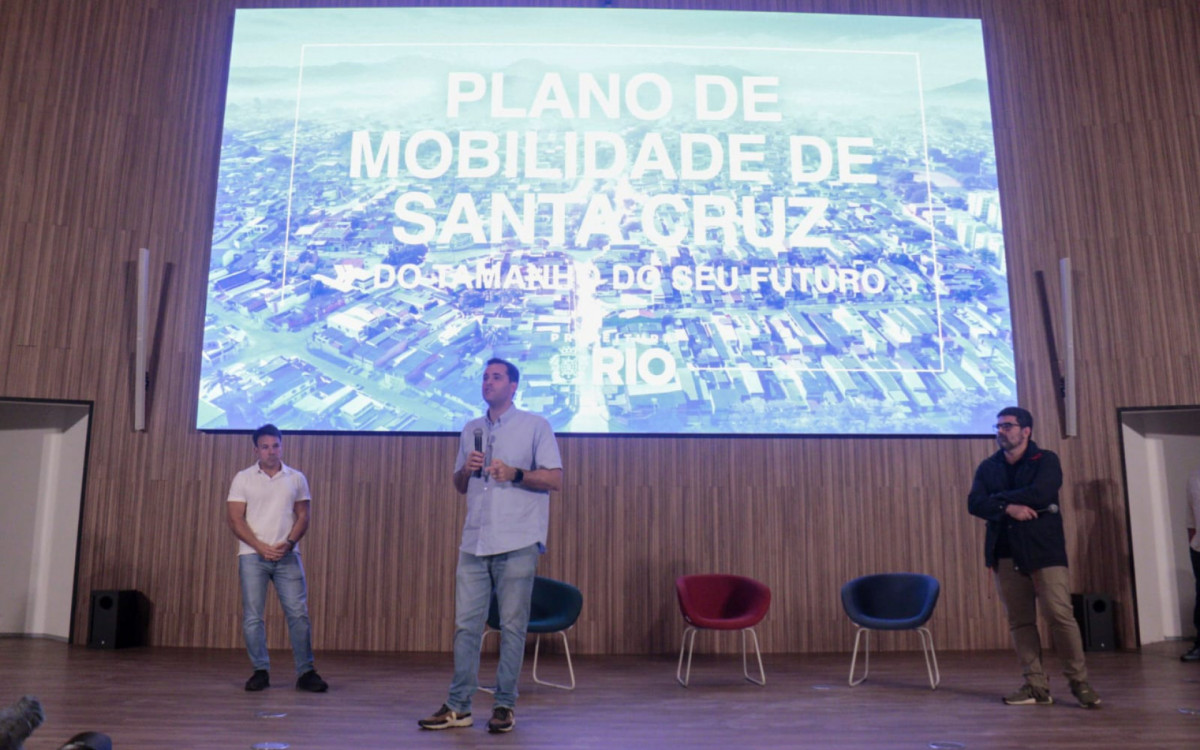 Implantação do plano de Mobilidade em Santa Cruz e entrega de novos ônibus - Carlos Elias Junior/ Agência O Dia