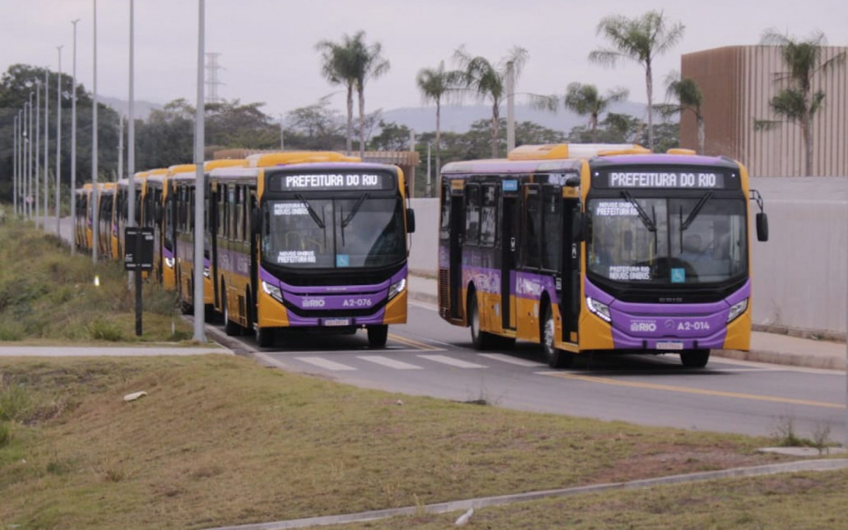 Implantação do plano de Mobilidade em Santa Cruz e entrega de novos ônibus - Carlos Elias Junior/ Agência O Dia