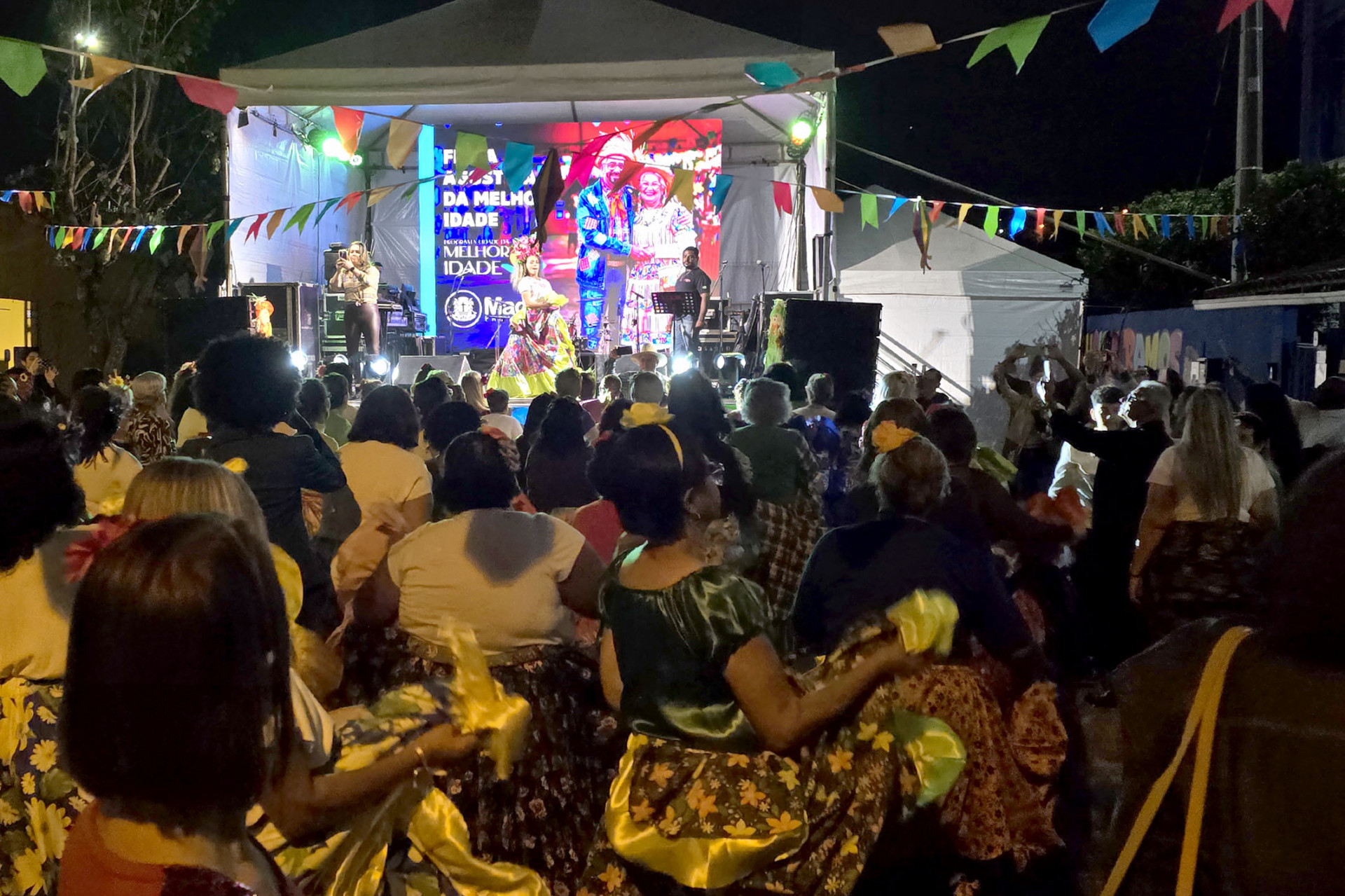 Festa Agostina reuniu integrantes do programa Maca&eacute; Cidade da Melhor Idade em uma noite de m&uacute;sica, dan&ccedil;a, cultura e confraterniza&ccedil;&atilde;o - Foto: Divulga&ccedil;&atilde;o