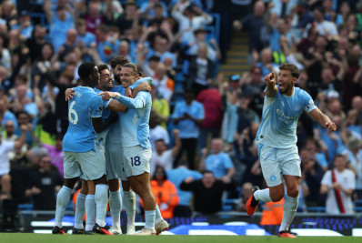 Manchester City vira no fim e vence o Bournemouth em estreia no Inglês
