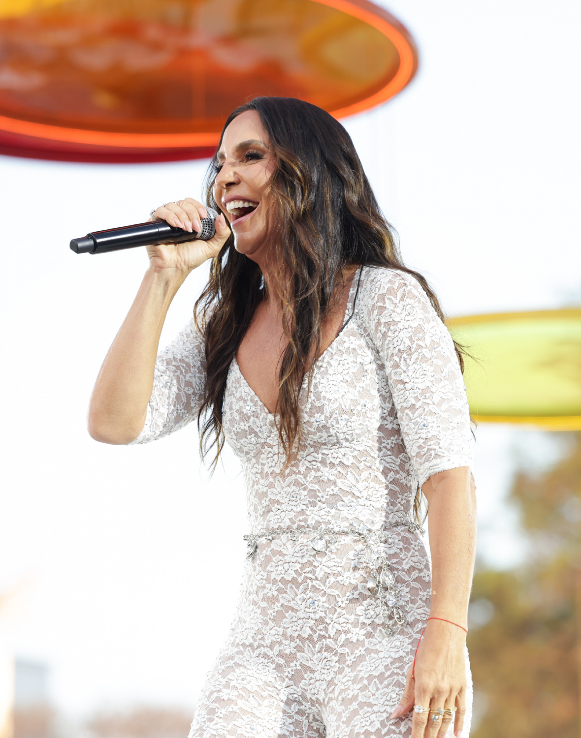 Ivete Sangalo no palco de show em São Paulo - Iwi Onodera/ Brazil News