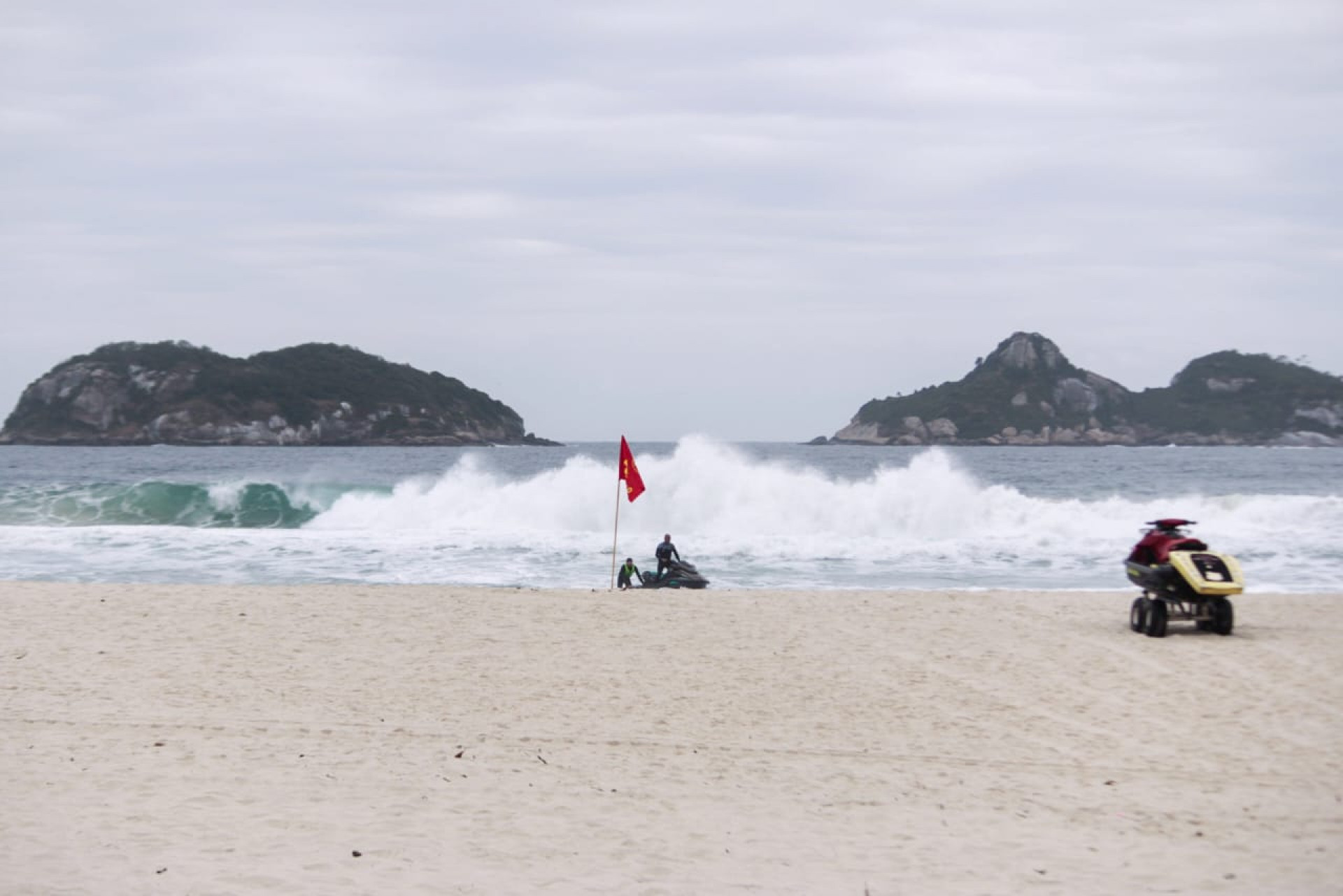 Não deu praia! Tempo continua instável durante a semana, no Rio - Carlos Elias Junior/ Agência O Dia