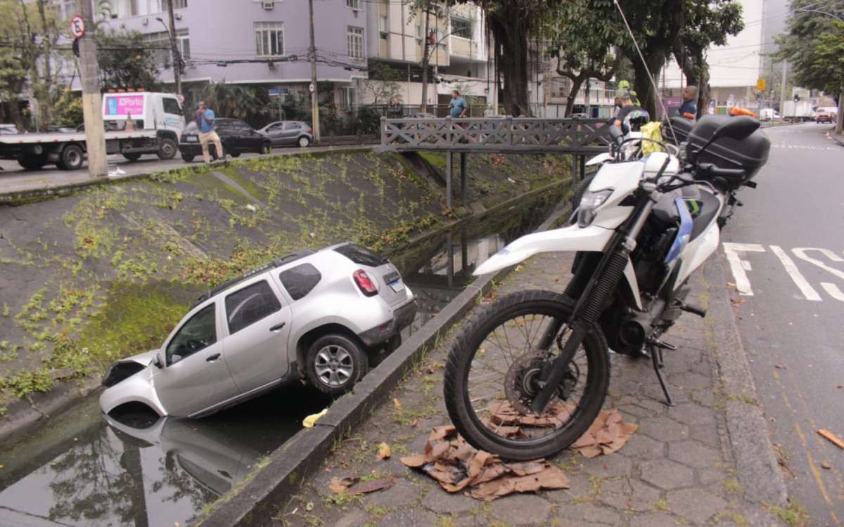 Acidente aconteceu por volta das 3h, na altura da Rua Batista da Costa