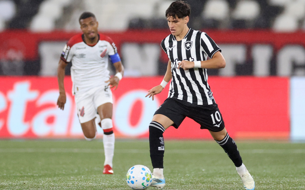 Montoro.  BOTAFOGO x Athletico PR pelo Campeonato Brasileiro no Estadio Nilton Santos, 24 de Agosto de 2026, Rio de Janeiro, RJ, Brasil.