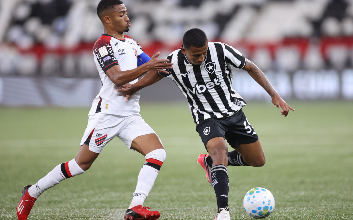 Toledo. BOTAFOGO x Athletico PR pelo Campeonato Brasileiro no Estadio Nilton Santos, 24 de Agosto de 2026, Rio de Janeiro, RJ, Brasil.