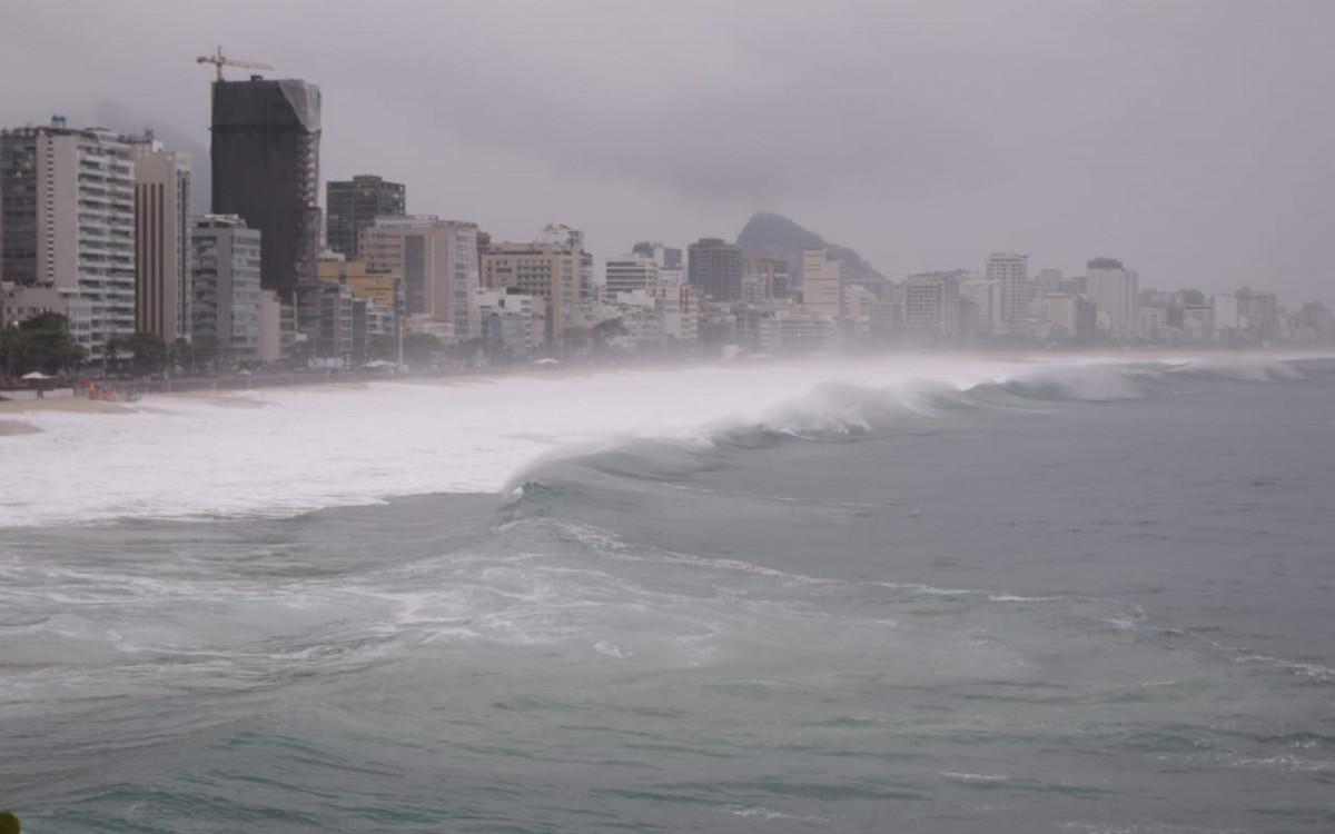 Aviso de ressaca é válido até quarta-feira (26), às 15h