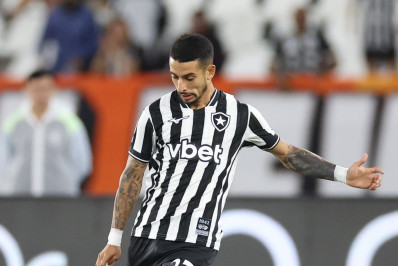 Santi lamenta derrota do Botafogo: 'Temos que ser mais eficazes'