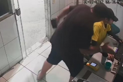 Vídeo mostra agressão a frentista após discussão em posto de Casimiro