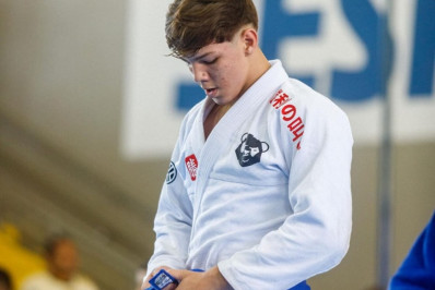 Aos 16 anos, jovem brasiliense desafia adultos e desponta no Jiu-Jitsu profissional