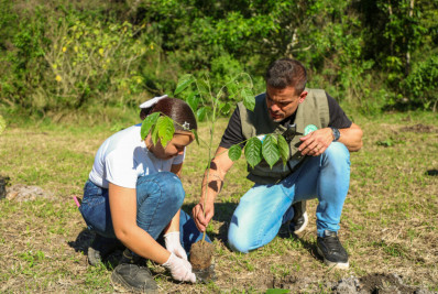 Inea promove ação de reflorestamento em fazenda em Cachoeiras de Macacu