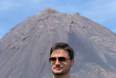 Felipe Neto se retrata por uso pejorativo de termo religioso