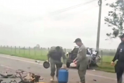 Motorista fica ferido após carro bater em árvore em Quissamã