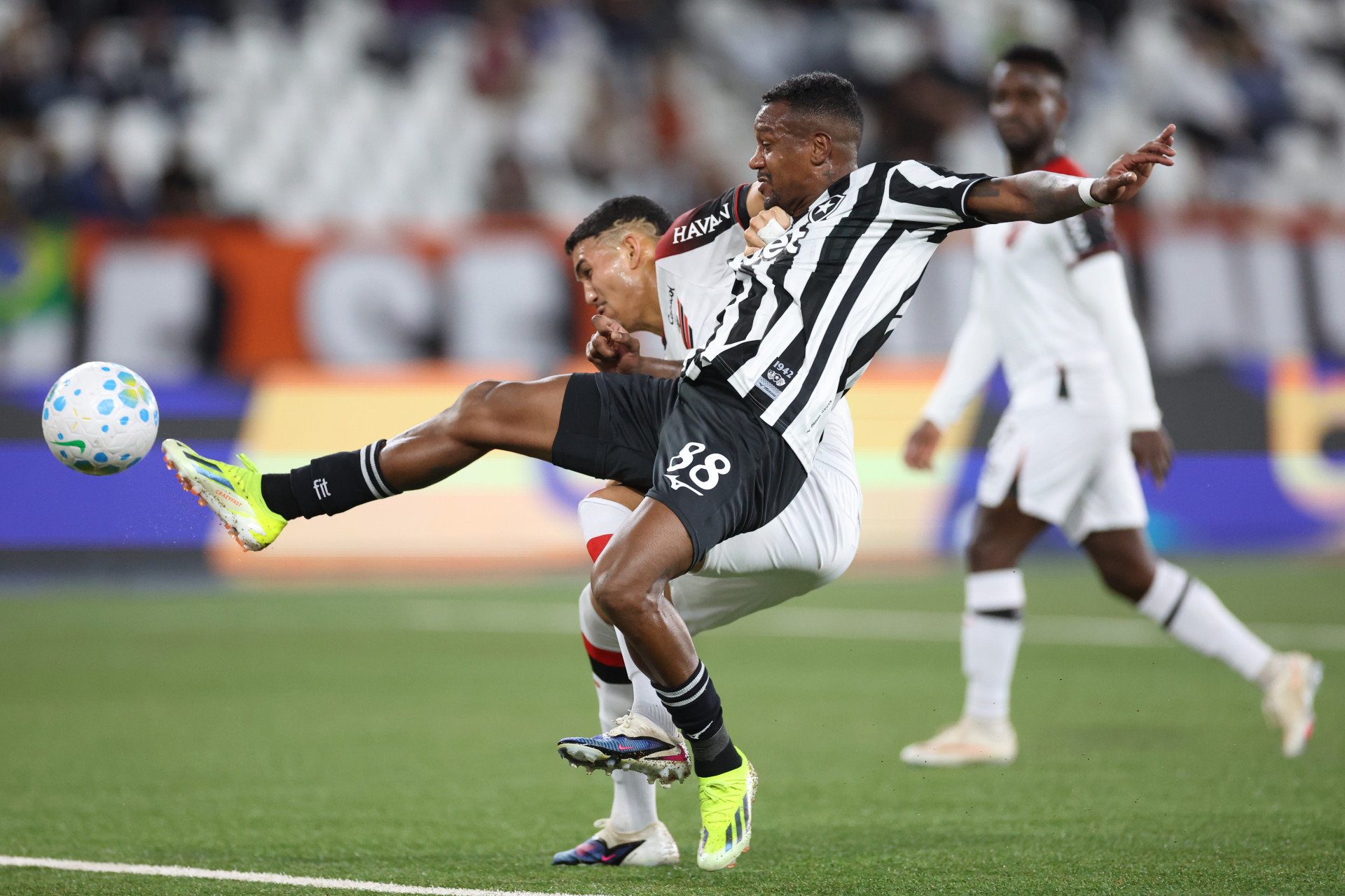 Edenilson.  BOTAFOGO x Athletico PR pelo Campeonato Brasileiro no Estadio Nilton Santos, 24 de Agosto de 2026, Rio de Janeiro, RJ, Brasil.  - Vítor Silva/Botafogo