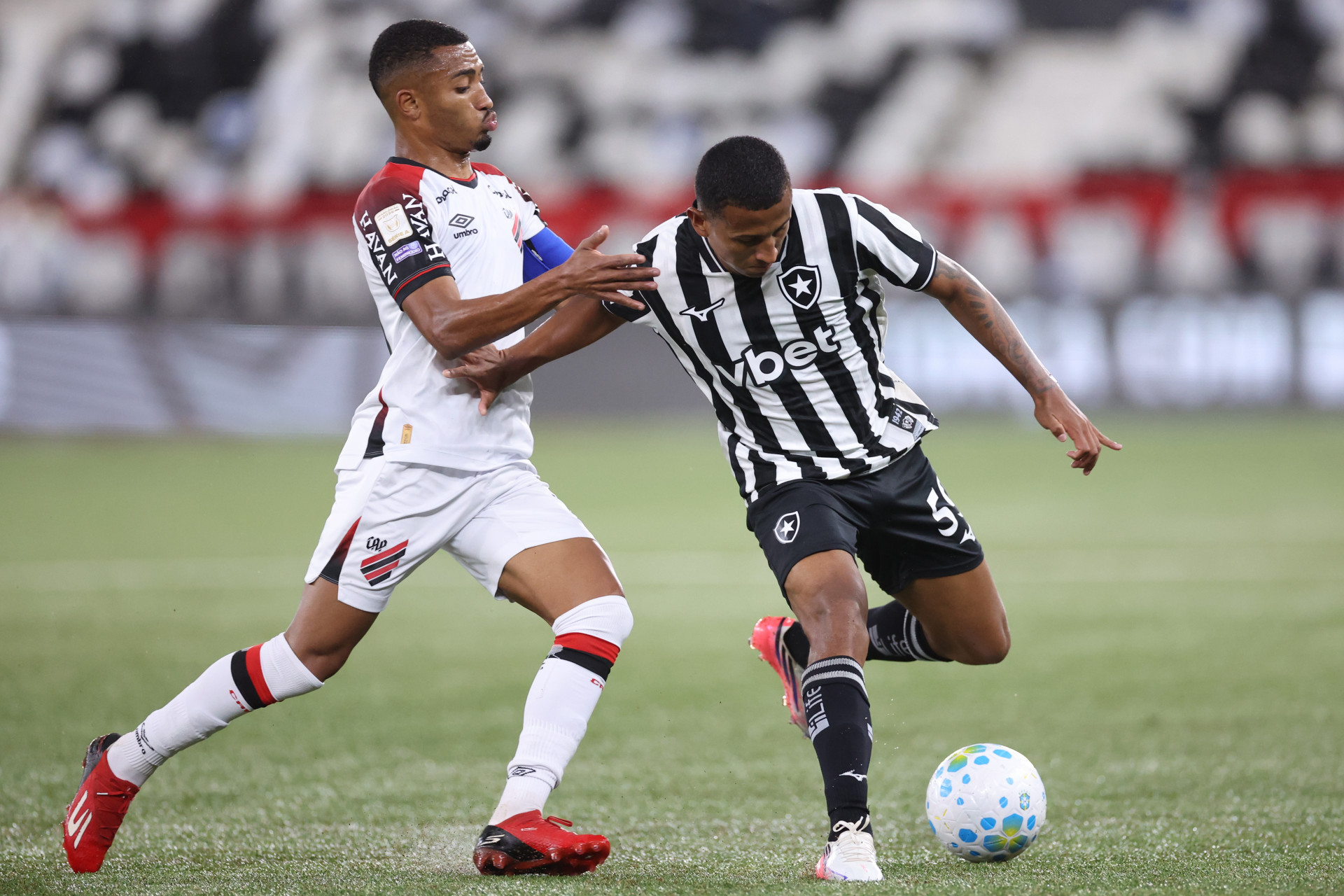 Toledo. BOTAFOGO x Athletico PR pelo Campeonato Brasileiro no Estadio Nilton Santos, 24 de Agosto de 2026, Rio de Janeiro, RJ, Brasil. - Vítor Silva/Botafogo