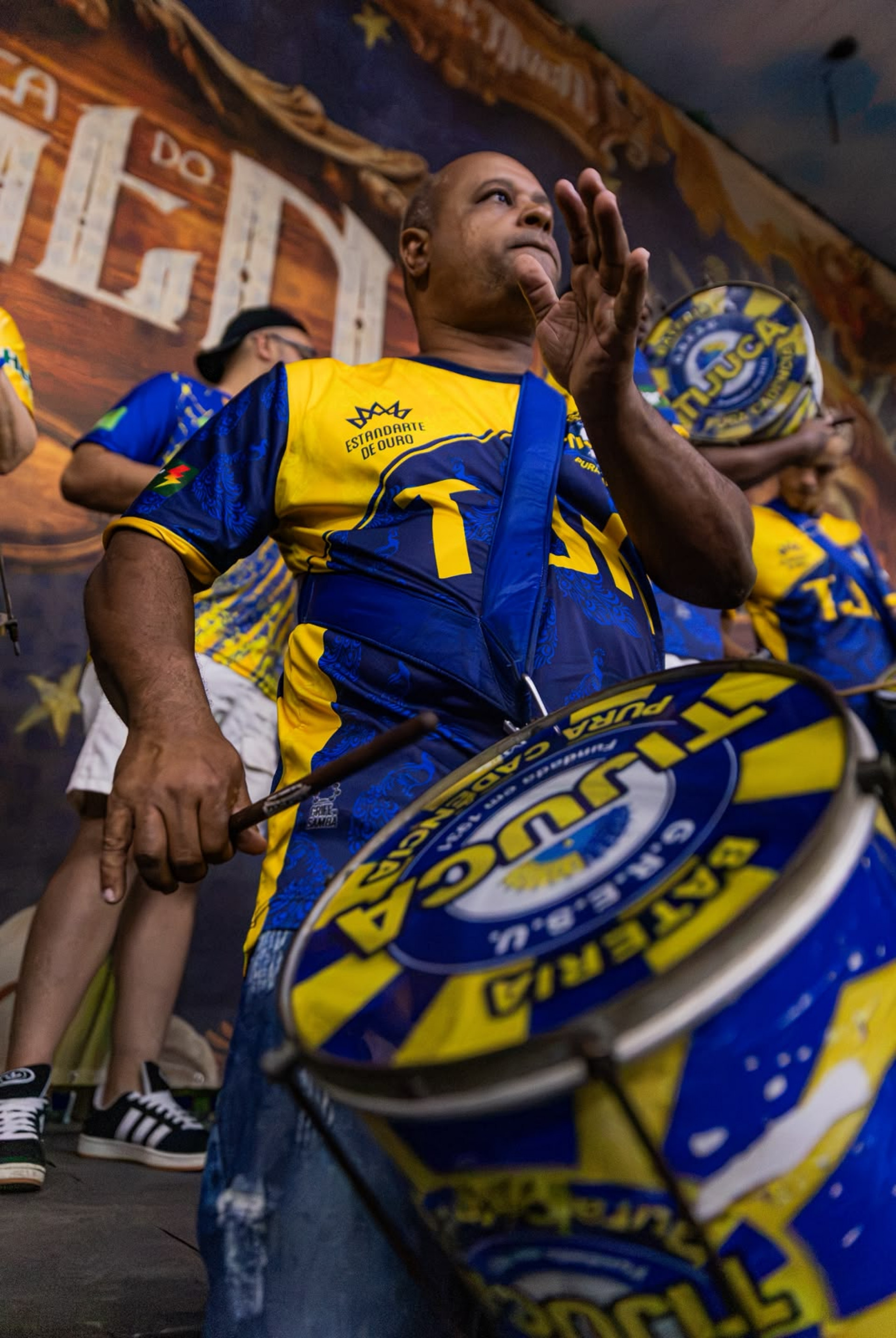 Unidos da Tijuca apresenta o enredo \'A Cabeça do Santo\' no Carnaval de 2027
