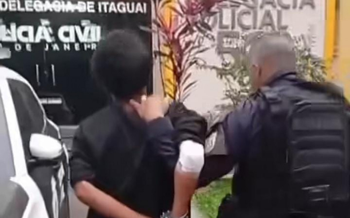 Suspeito também ficou ferido no cotovelo e foi atendido pelo médico antes de ser levado à Delegacia