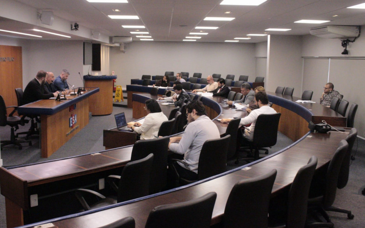 Reunião dos assessores para o debate de O Dia com candidatos ao Senado - fotos de Carlos Elias Junior