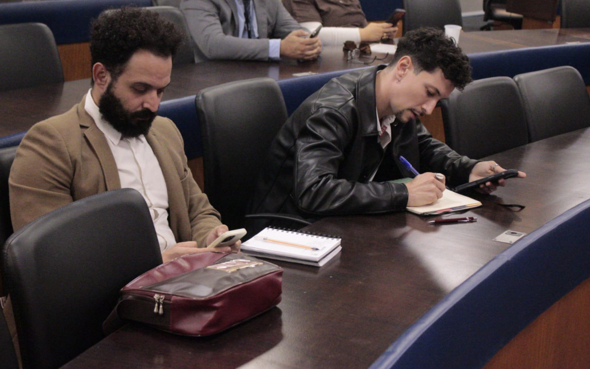 Samuel Costa e Luciano Victorino, Assessores da candidata ao senado, Mônica Benício pelo PSOL - Carlos Elias Junior/ Agência O Dia