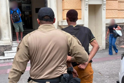 Guarda Municipal apreende pistola falsa durante abordagem no Centro