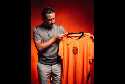 Apresentado, Xavi celebra oportunidade na Holanda: ‘Super pronto’