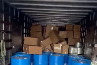Polícia apreende mais de 2,5 mil litros de produto para fabricação de ‘loló’