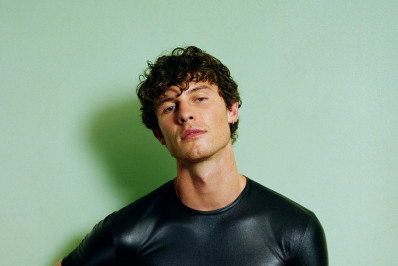 Namorado de Bruna Marquezine, Shawn Mendes grava álbum no Brasil