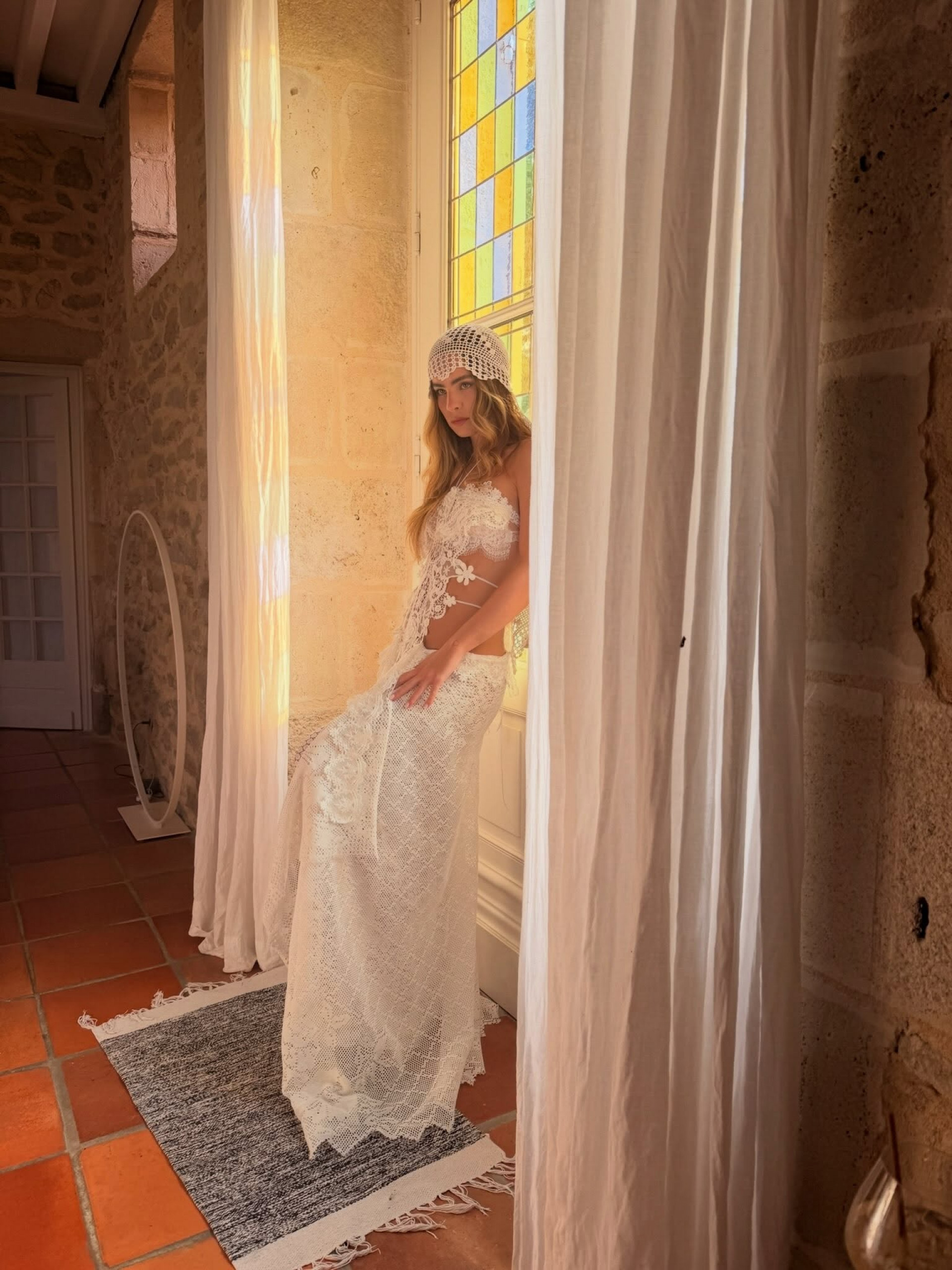 Giulia Be mostra detalhes do vestido para casamento com Conor Kennedy - Reprodução Instagram