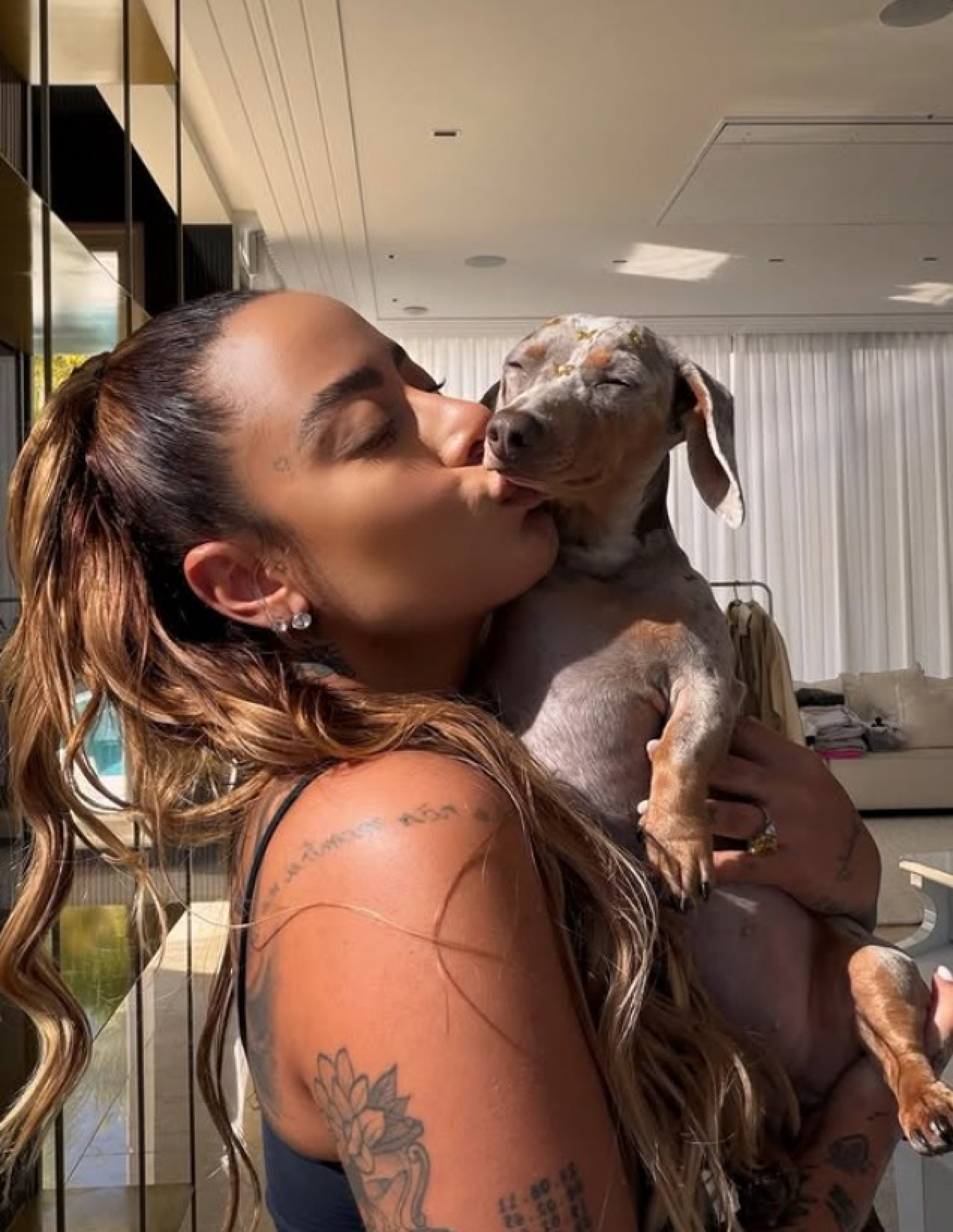 Rafaella Santos compartilhou foto jogando sinuca com Gabigol em meio a carrossel no Instagram - Reprodução / Instagram