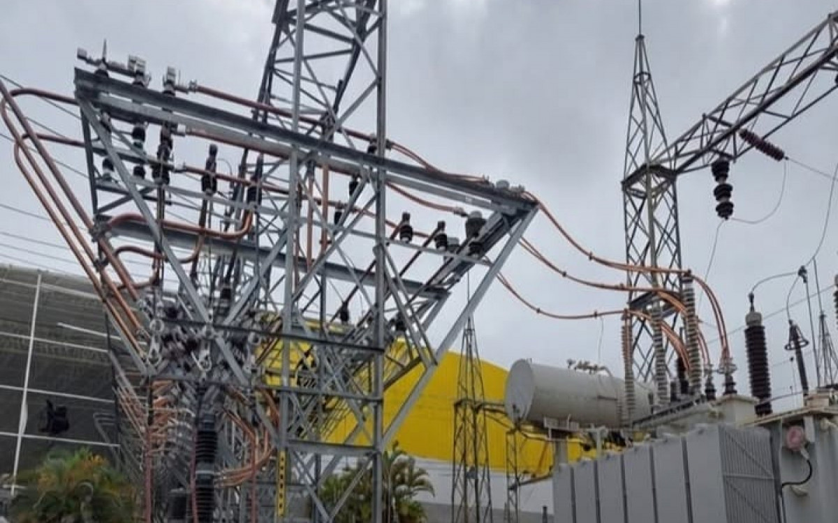 Sistema de transmissão de energia elétrica