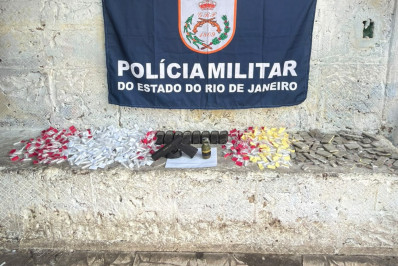 Homem é preso e mais de 500 porções de drogas são apreendidas
