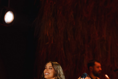 Anitta anuncia tema dos ensaios de Carnaval para 2027