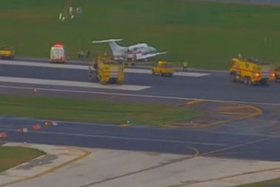 Avião sai da pista e voos são suspensos no Aeroporto Santos Dumont
