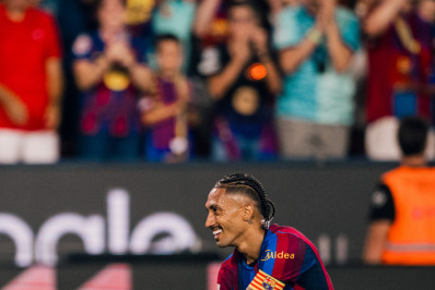 Raphinha marca, Barcelona vence Bilbao e se mantém com 100% na LaLiga
