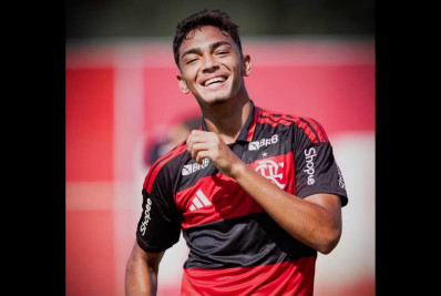Joia da base pode ser relacionada no Flamengo para encarar o Botafogo