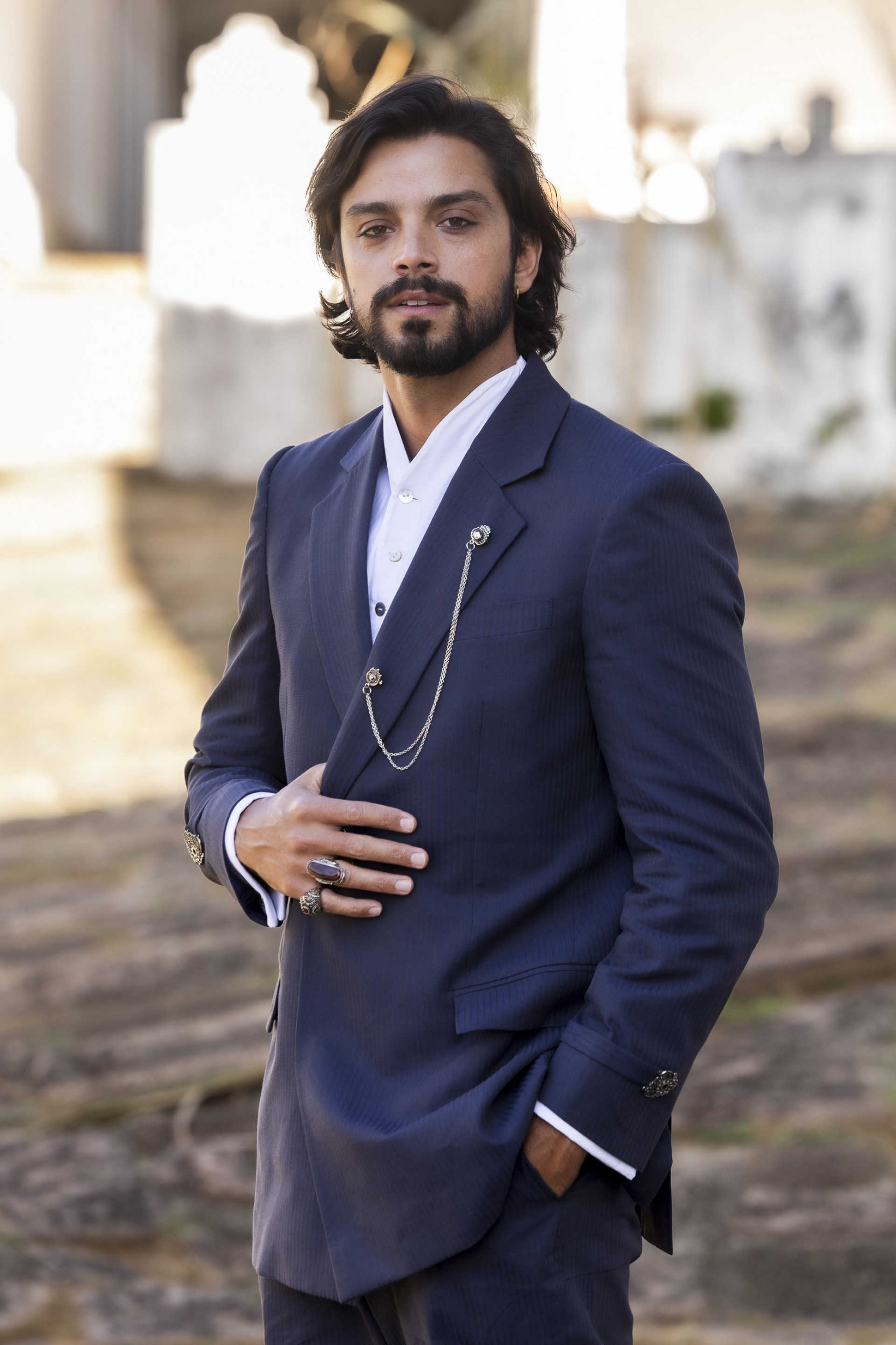 Rodrigo Simas interpreta Omar na trama das 18h - Globo/ Beatriz Damy