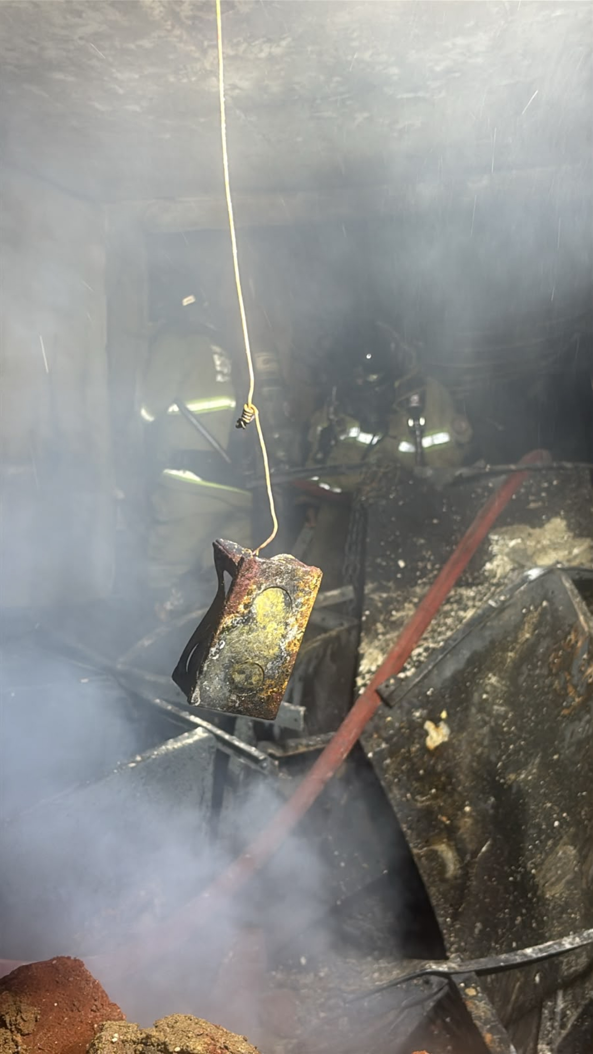 Incêndio atingiu prédio na Rua do Bonfim, em São Cristóvão - Divulgação / Corpo de Bombeiros