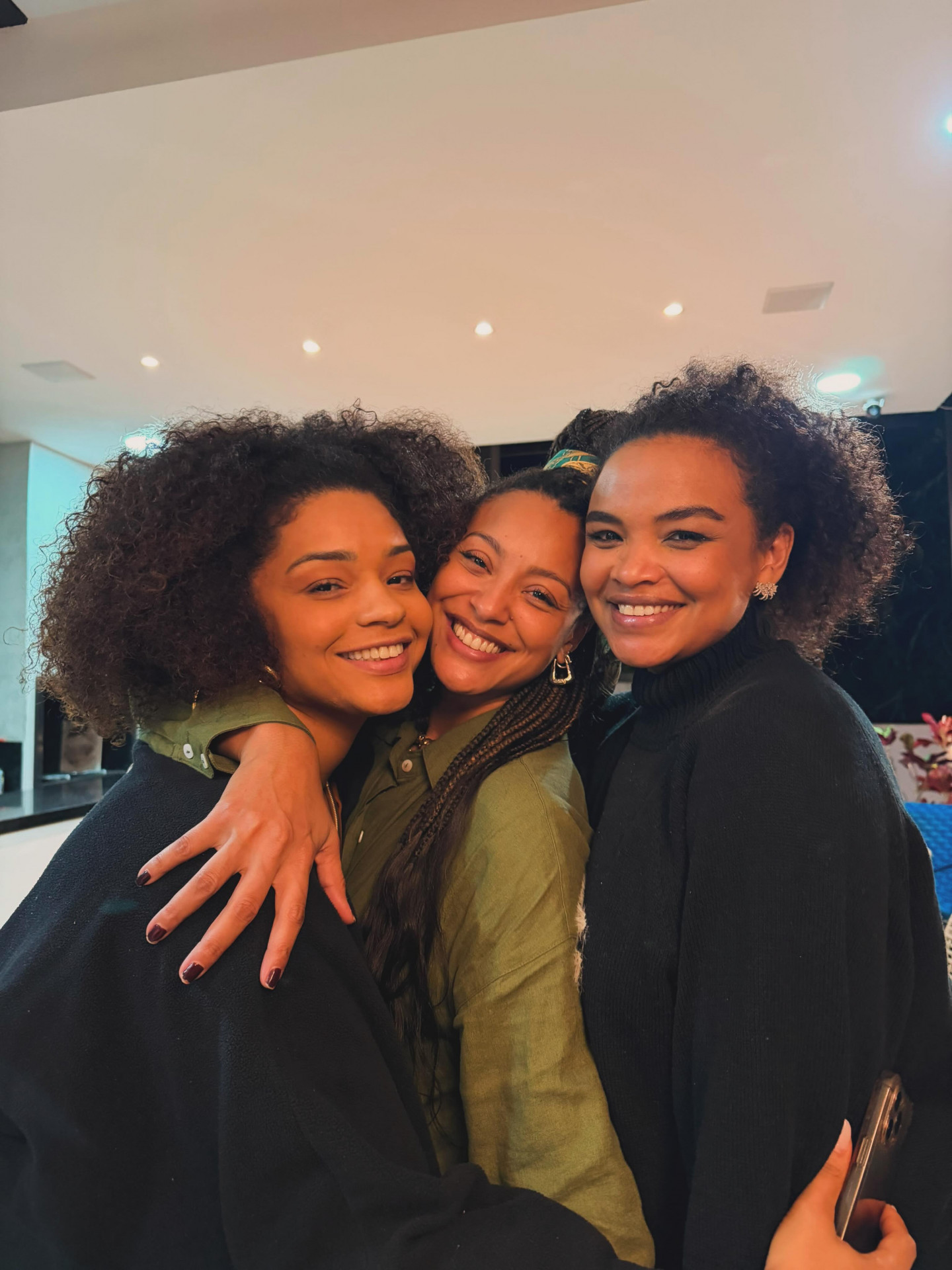 Sheron Menezzes e Lucy Ramos surgiram em cliques ao lado de Juliana Alves - Reprodução/Instagram