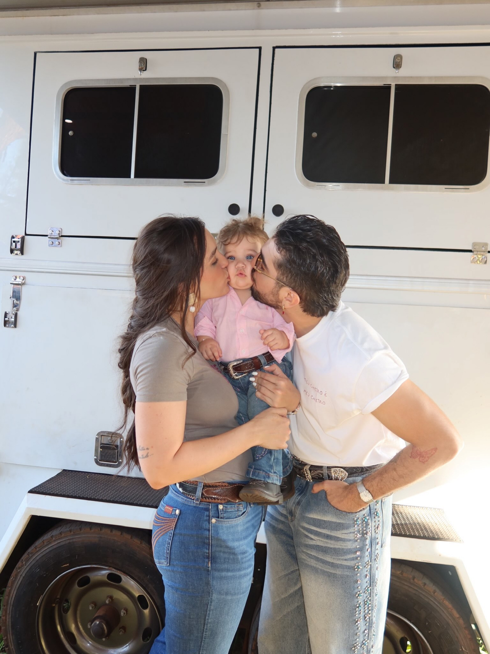 Rafa Kalimann e Nattan com a filha Zuza  - Reprodu&ccedil;&atilde;o/Instagram 