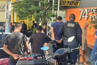 Três homens são detidos durante ação contra barricadas 