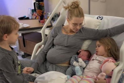 Isabella Scherer mostra família reunida na maternidade
