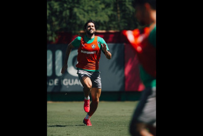 Igor Rabello treina e pode voltar a ser opção no Fluminense