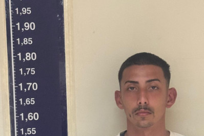 Homem é preso com carro roubado e placa adulterada na Zona Norte