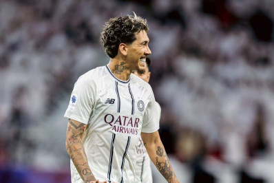 Firmino marca, e Al Sadd goleia por 6 a 2: 'Hoje fui mais feliz'