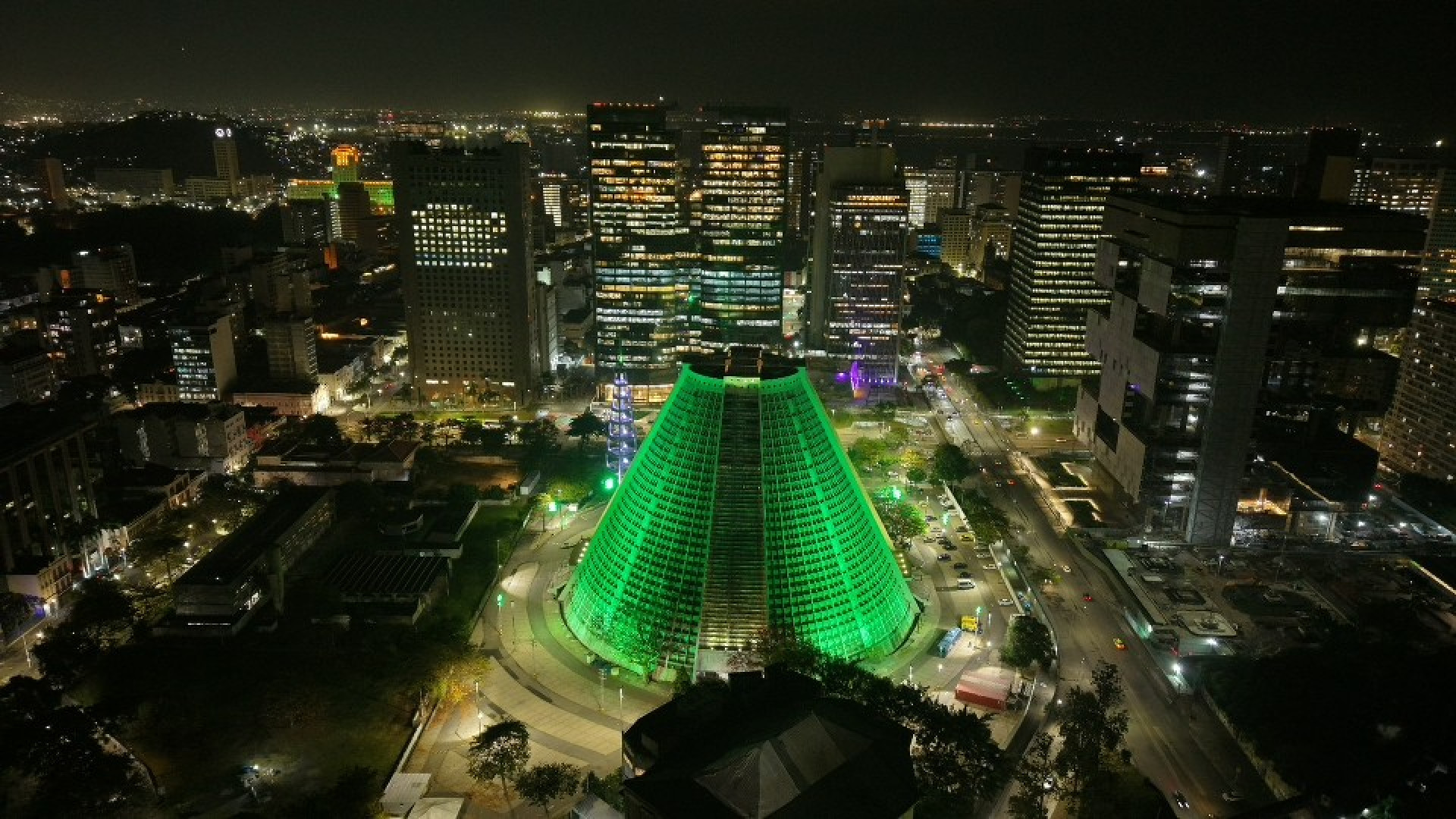 Nova iluminação foi inaugurada na noite desta quinta-feira (27) - Divulgação / Rioluz