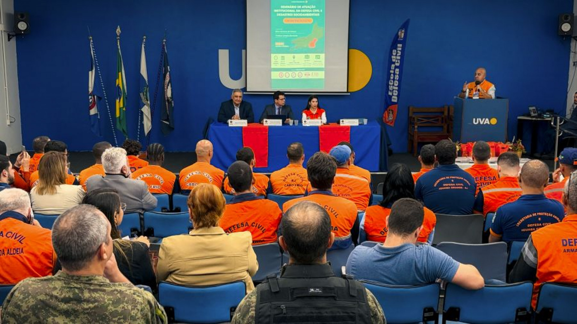 Semin&aacute;rio reuniu representantes das Defesas Civis, Corpo de Bombeiros, Minist&eacute;rio P&uacute;blico e Munic&iacute;pios da Regi&atilde;o dos Lagos - Foto: Divulga&ccedil;&atilde;o