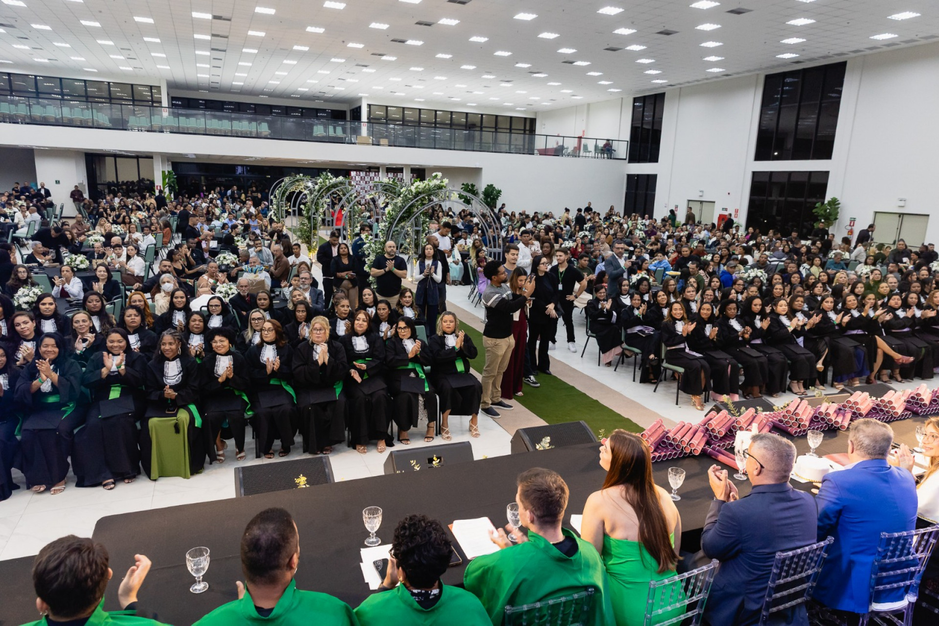Dona Célia, de 75 anos, se formou em Serviço Social com bolsa do Conexão Universitária em Saquarema - Divulgação/Prefeitura de Saquarema