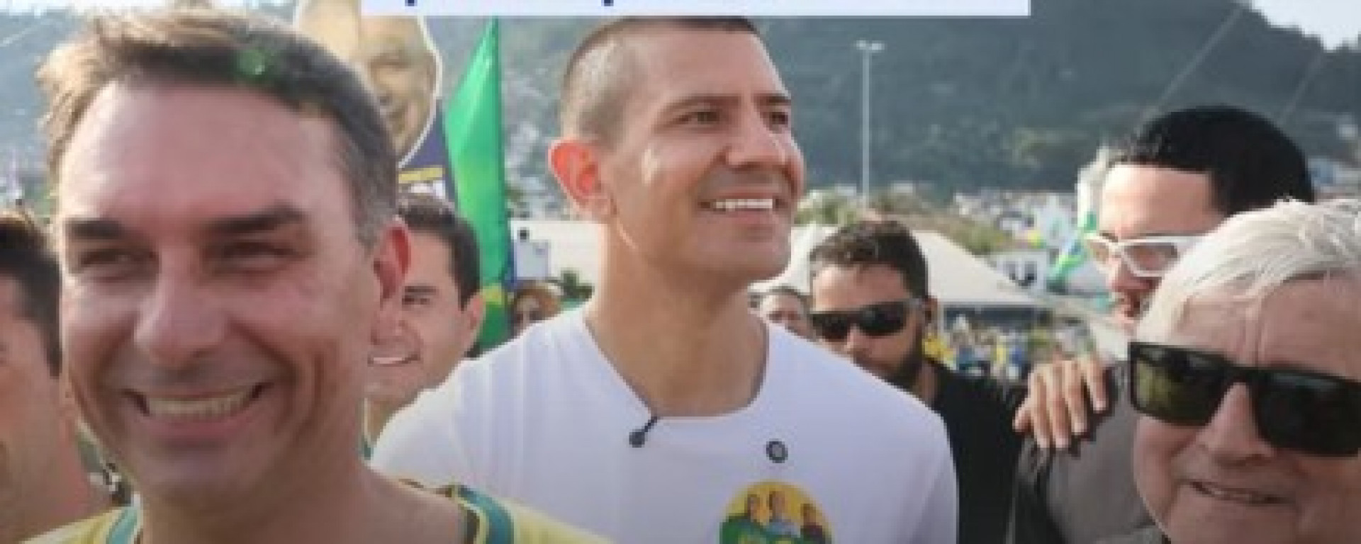 Douglas Ruas participou de motociata com Flávio Bolsonaro - Reprodução / Redes Sociais